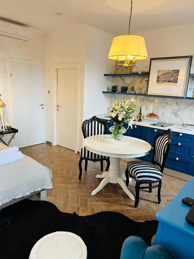 La Dolce Vita Apartments In The City Center With Private Parking Pula