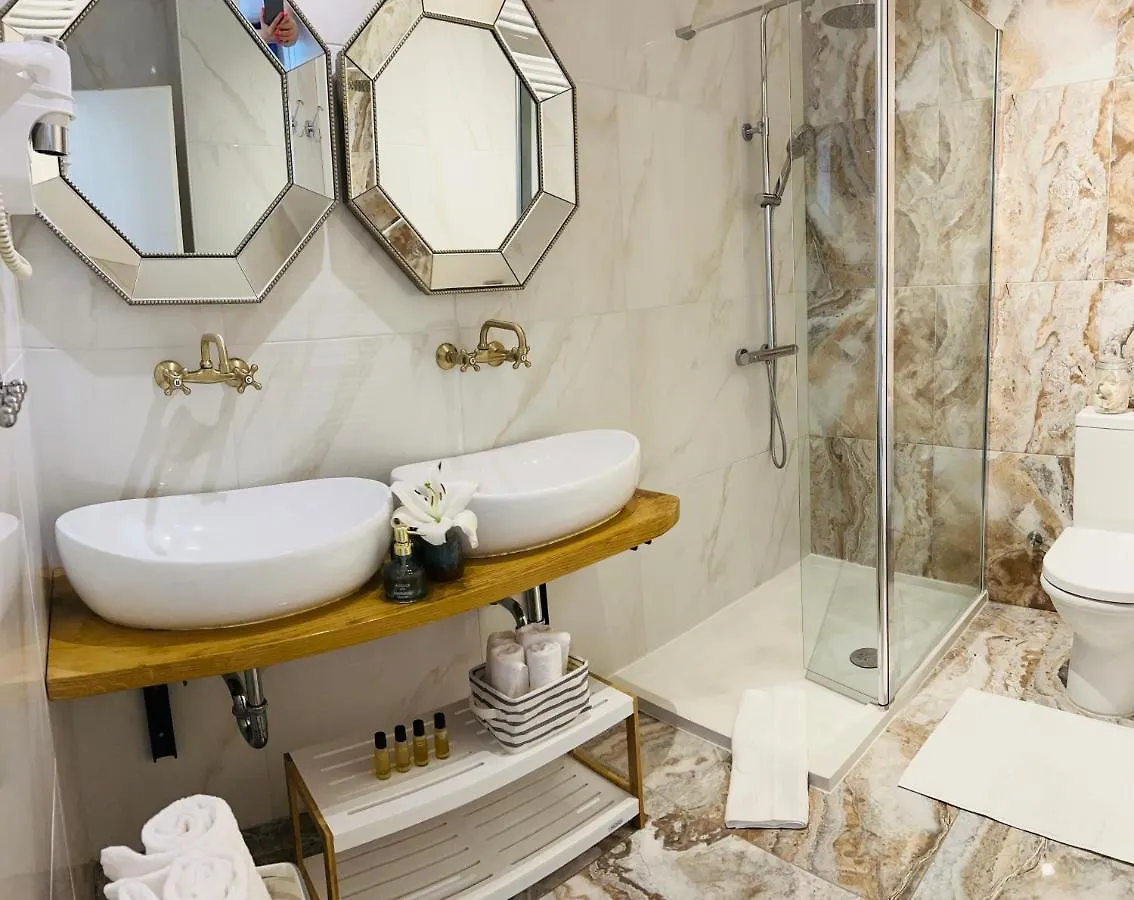 La Dolce Vita Apartments In The City Center With Private Parking Pula