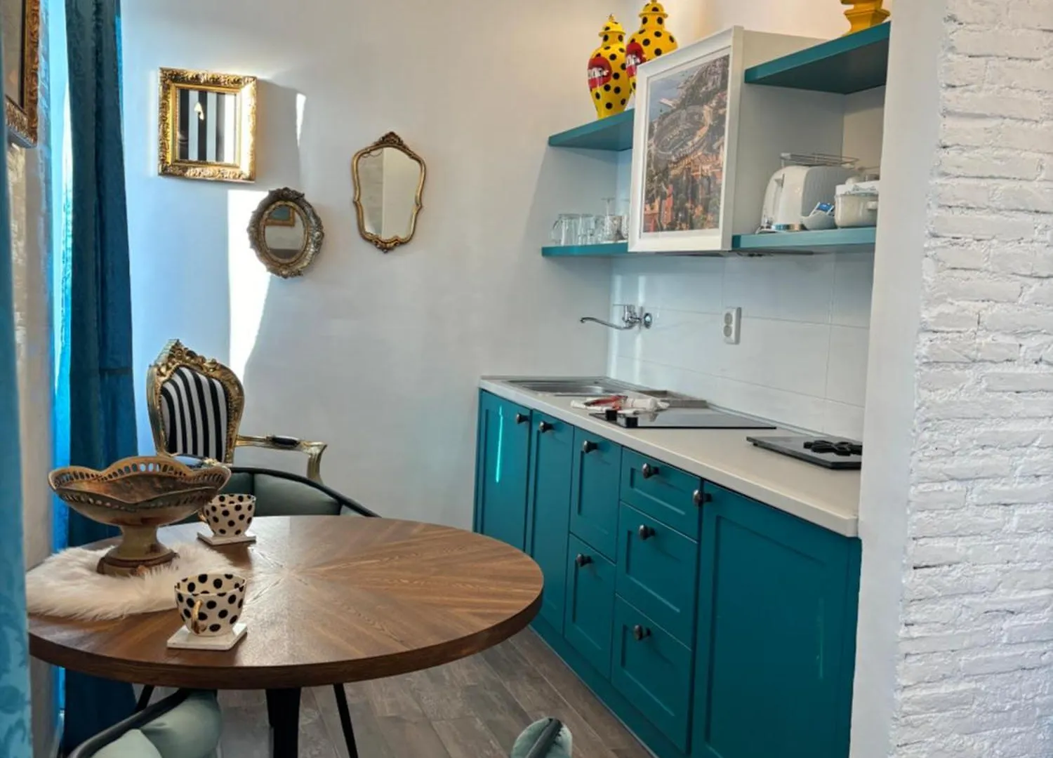 La Dolce Vita Apartments In The City Center With Private Parking Pula 0*,  Croatie